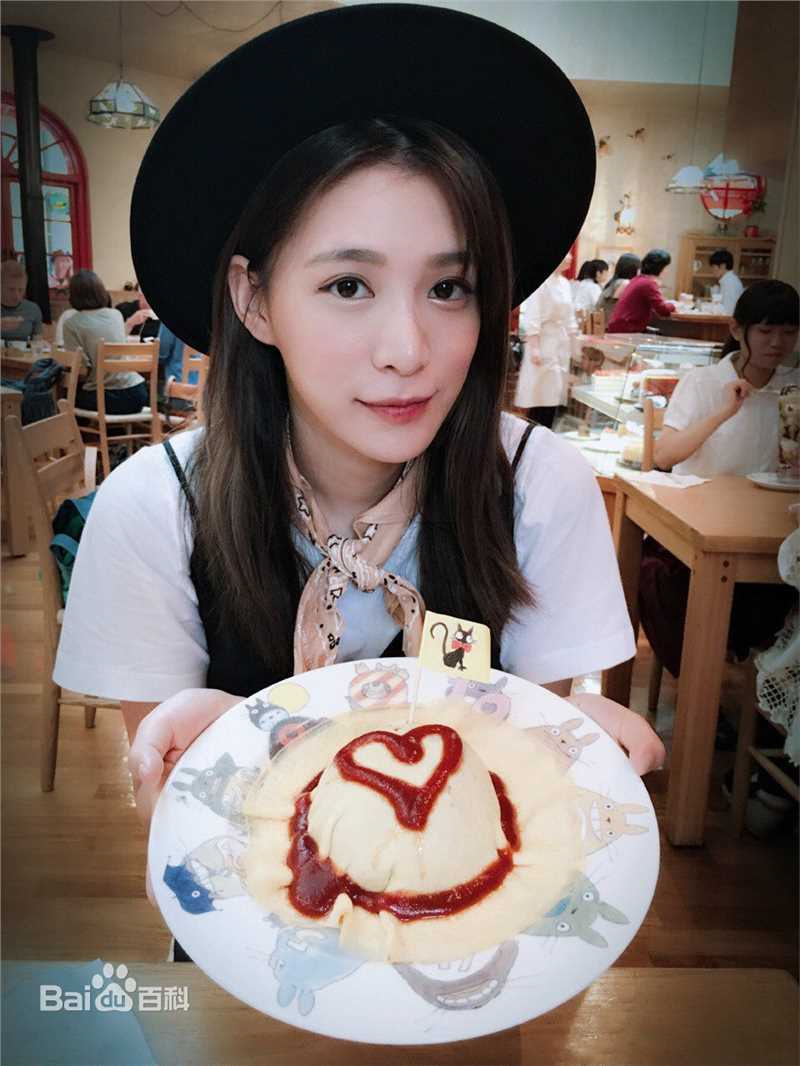 王思平(Jenna Wang)鐢熸椿镊媿前后照片