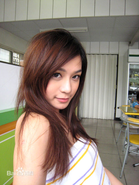 王思平(Jenna Wang)鐢熸椿镊媿前后照片