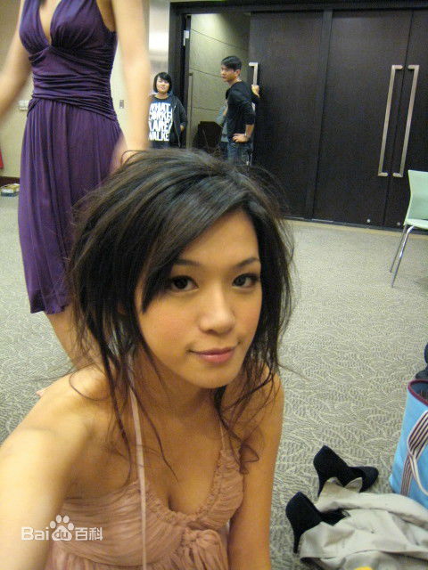 王思平(Jenna Wang)鐢熸椿镊媿前后照片