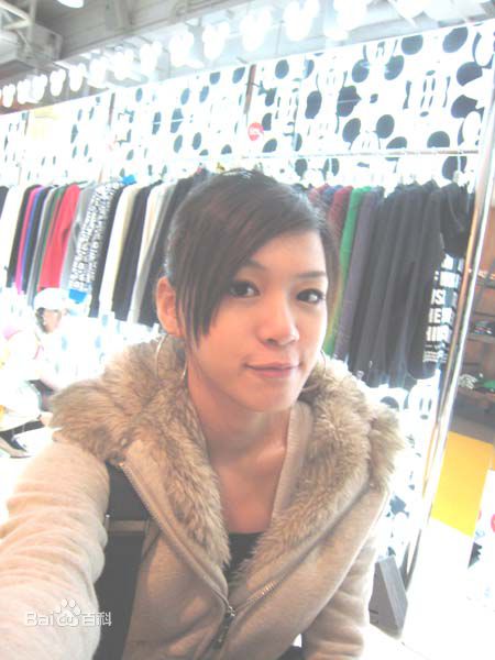 王思平(Jenna Wang)鐢熸椿镊媿前后照片