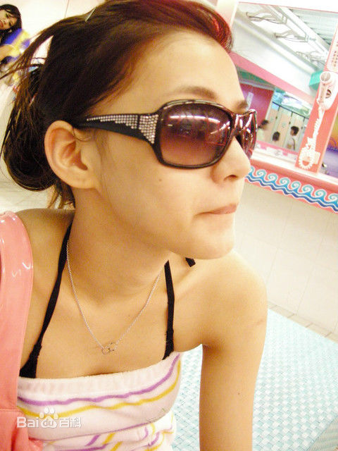 王思平(Jenna Wang)鐢熸椿镊媿前后照片