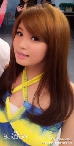 张芯瑜(Achel)小小瑜艺术照前后照片