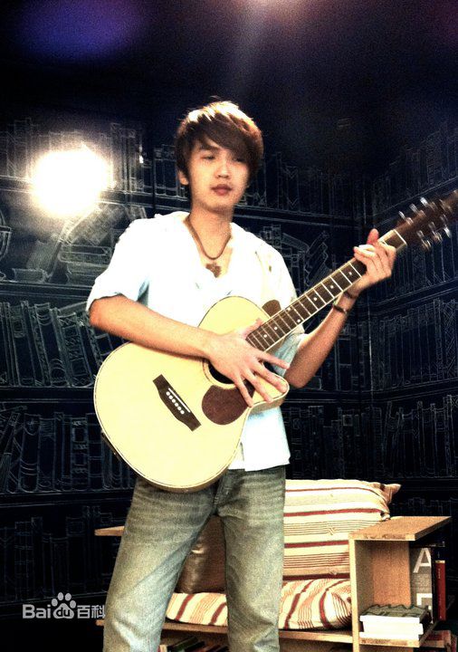 萧立扬近照性感图片图集