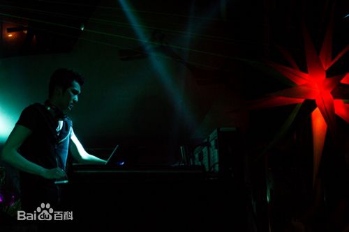 萧立扬近照性感图片图集