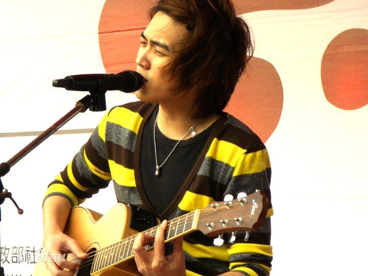 萧立扬近照性感图片图集