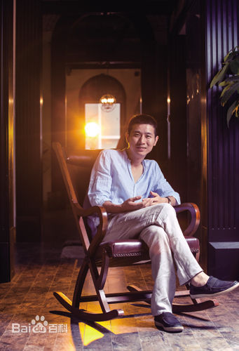 周智勇编剧素颜照相册