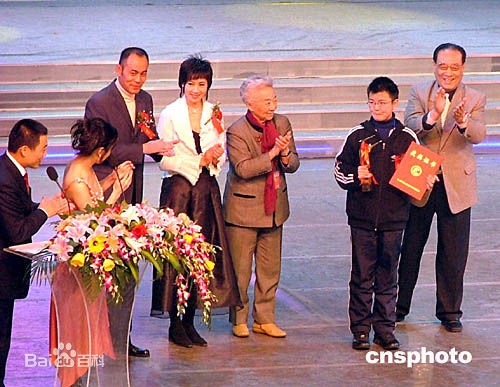 钟秋参加活动性感图片图集