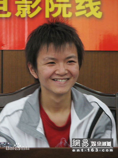 钟秋参加活动性感图片图集