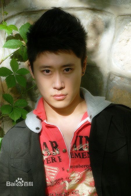 孙立洋个人生活照素颜照相册