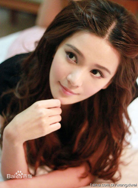 王希维多面美女生活照相册