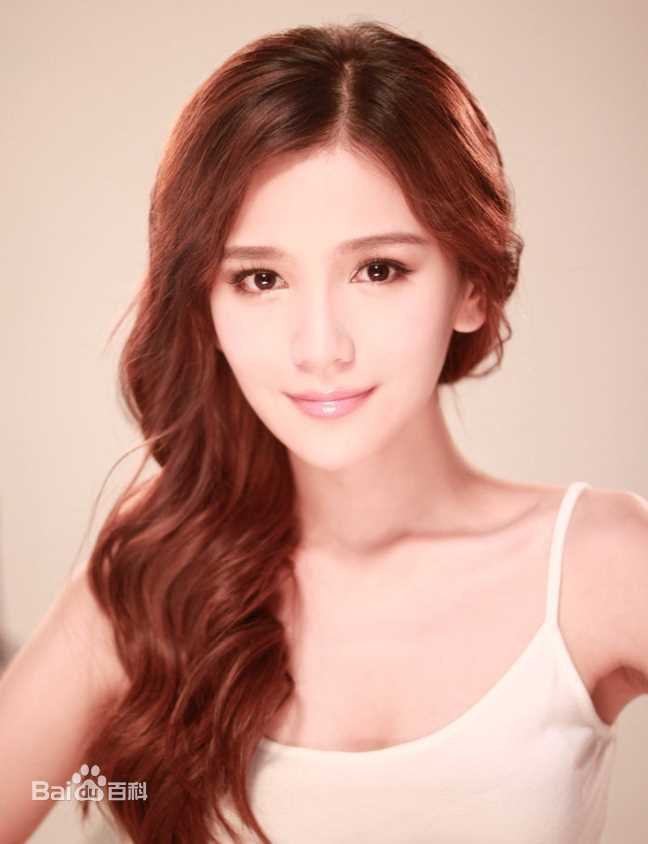 王希维多面美女生活照相册