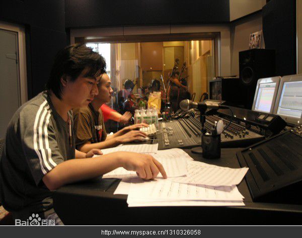 最新唐加思(Tang Jiasi)在《夏天有风吹过》中的图集