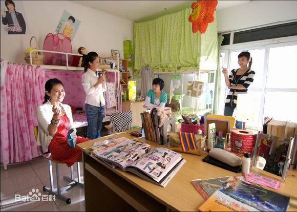 最新唐加思(Tang Jiasi)在《夏天有风吹过》中的图集