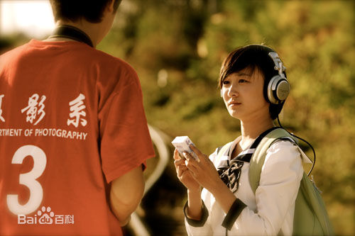 最新唐加思(Tang Jiasi)在《夏天有风吹过》中的图集