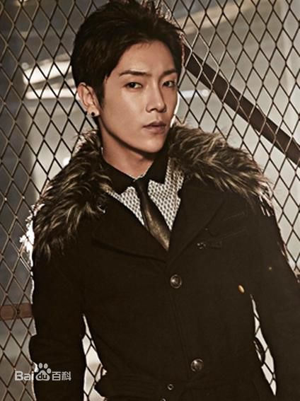 最新郑允鹤()性感图片