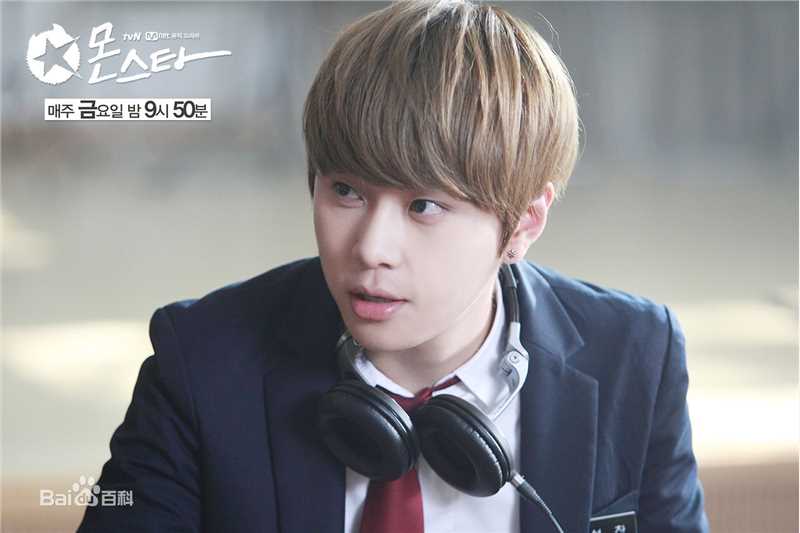 龙俊亨(，Yong Jun Hyung)《Monstar》最全剧照