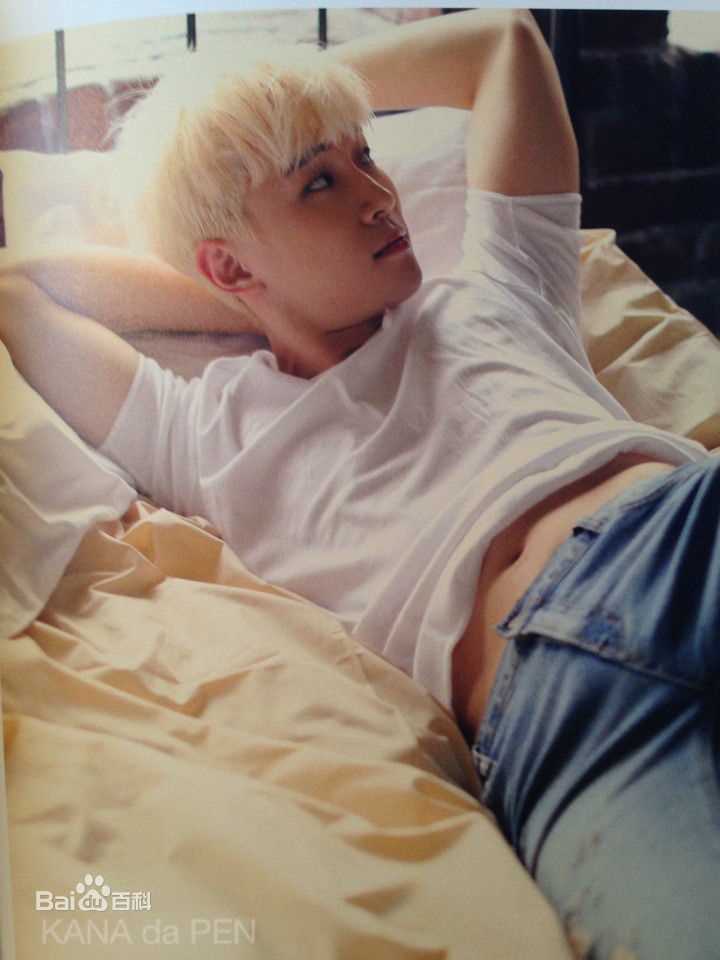 龙俊亨(，Yong Jun Hyung)作品