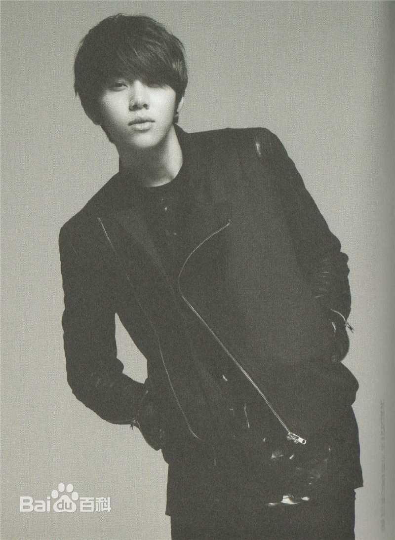 龙俊亨(，Yong Jun Hyung)作品