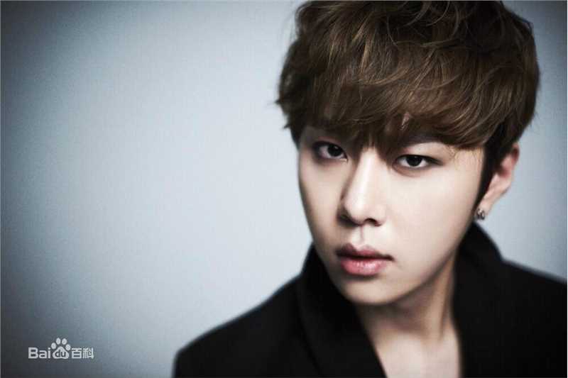 龙俊亨(，Yong Jun Hyung)作品