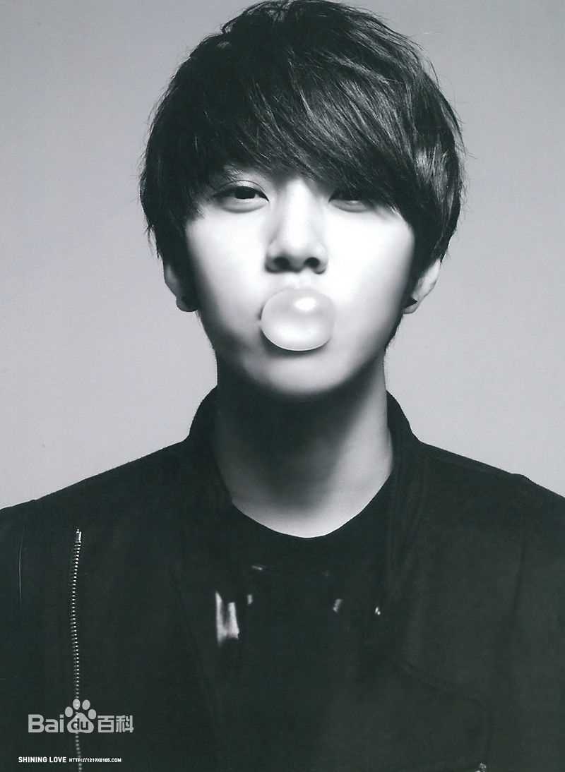 龙俊亨(，Yong Jun Hyung)作品