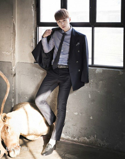 最新龙俊亨(，Yong Jun Hyung)壁纸