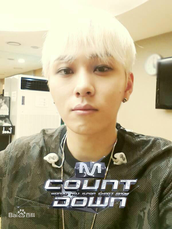 最新龙俊亨(，Yong Jun Hyung)壁纸