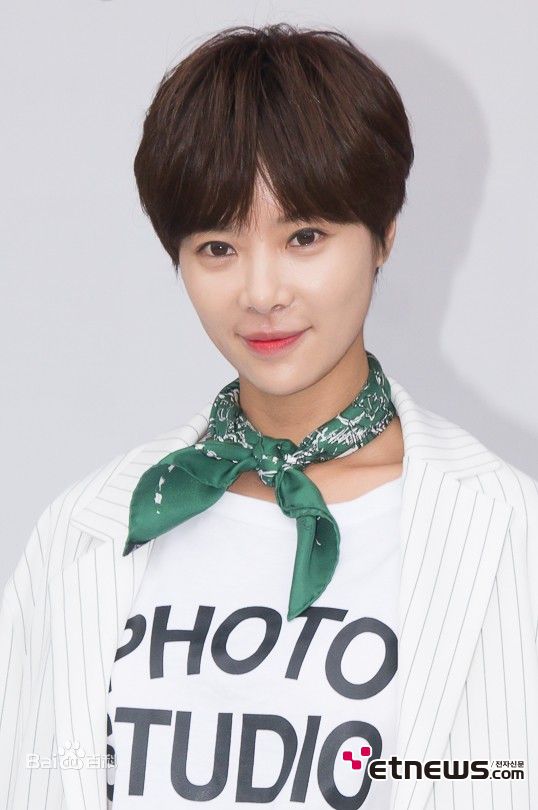 黄正音(Hwang Jung Eum)活动前后照片
