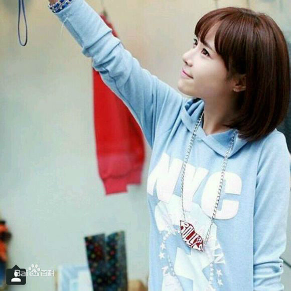 黄正音(Hwang Jung Eum)代言素颜照壁纸