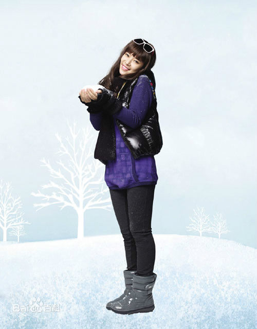 黄正音(Hwang Jung Eum)代言素颜照壁纸