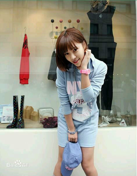 黄正音(Hwang Jung Eum)代言素颜照壁纸