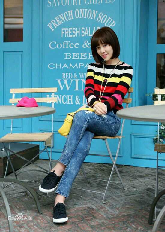 黄正音(Hwang Jung Eum)代言素颜照壁纸