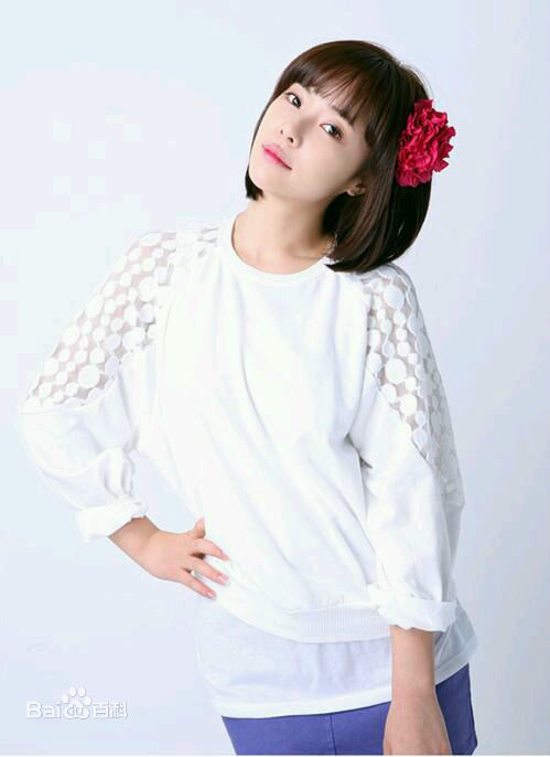 黄正音(Hwang Jung Eum)代言素颜照壁纸