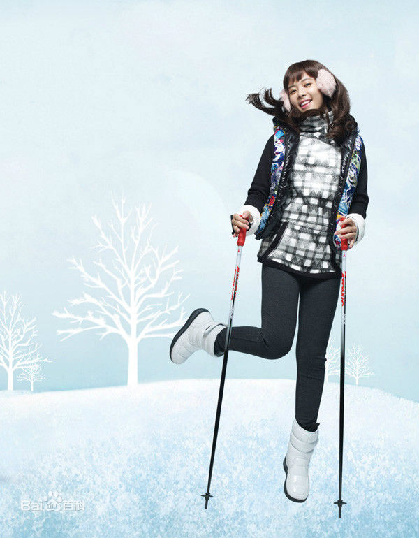 黄正音(Hwang Jung Eum)代言素颜照壁纸