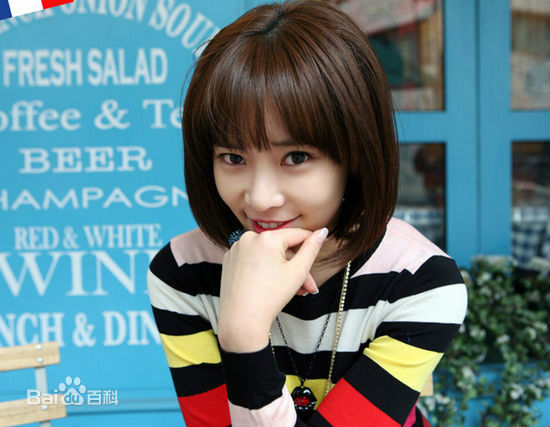 黄正音(Hwang Jung Eum)代言素颜照壁纸