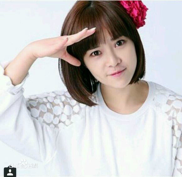 黄正音(Hwang Jung Eum)代言素颜照壁纸