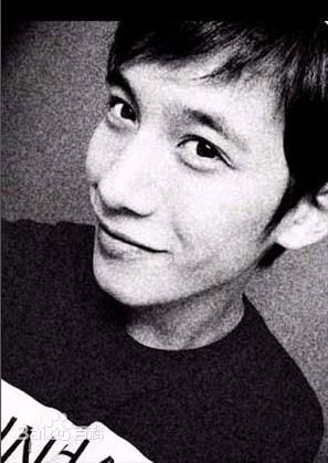 朴基雄(，Park Ki Woong，パク ギウン)画报精选性感图片壁纸