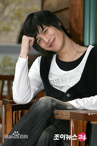 朴基雄(，Park Ki Woong，パク ギウン)画报精选性感图片壁纸