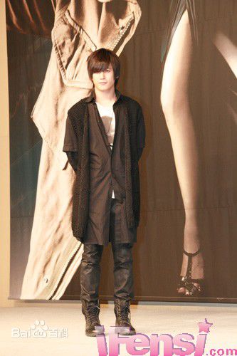 朴基雄(，Park Ki Woong，パク ギウン)画报精选性感图片壁纸