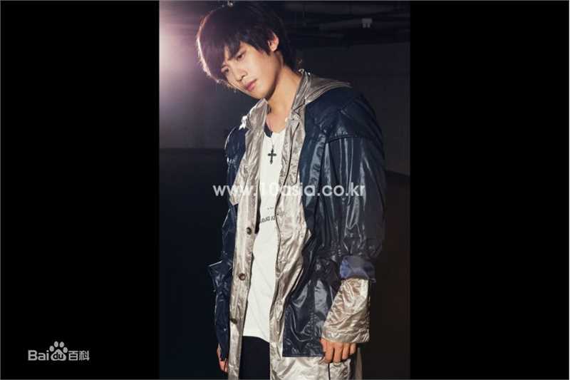 朴基雄(，Park Ki Woong，パク ギウン)画报精选性感图片壁纸