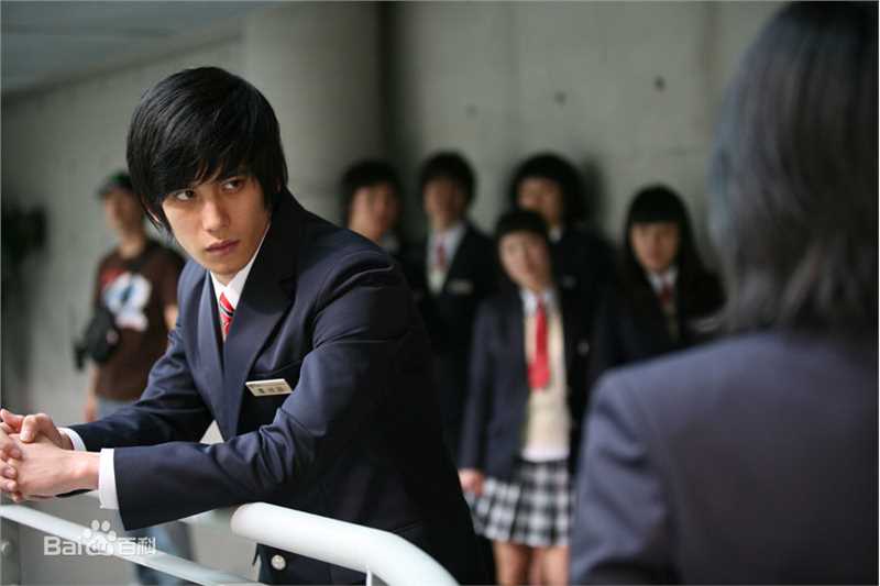 最新朴基雄(，Park Ki Woong，パク ギウン)在《两个人》/《恶魔在身后》饰洪硕民中的图集