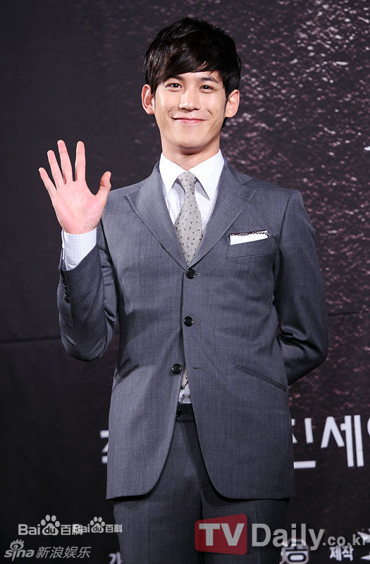 最优质朴基雄(，Park Ki Woong，パク ギウン)《新娘面具》新闻发布会