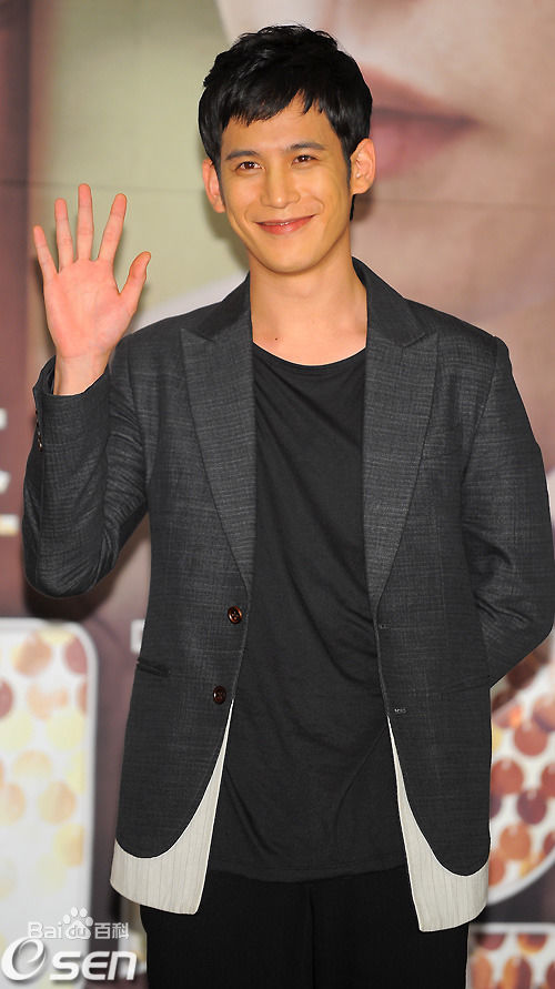 最优质朴基雄(，Park Ki Woong，パク ギウン)在《音乐剧》新闻发布会中的相册