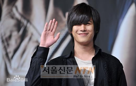 最全朴基雄(，Park Ki Woong，パク ギウン)在《男人的故事》新闻发布会中的壁纸