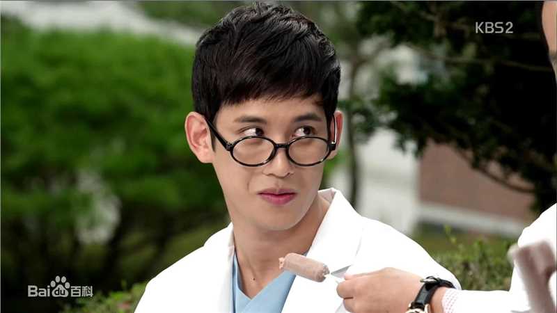 最优质朴基雄(，Park Ki Woong，パク ギウン)在《好医生》截图中的相册