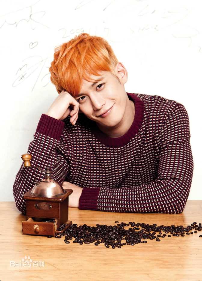 最全朴基雄(，Park Ki Woong，パク ギウン)在《VOGUE》4月号中的壁纸