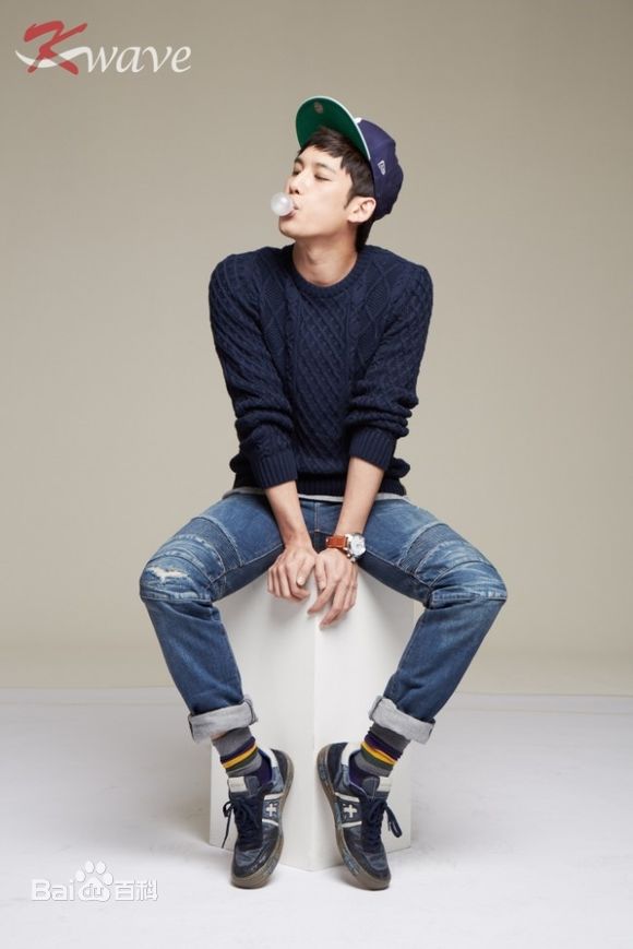 最全朴基雄(，Park Ki Woong，パク ギウン)在《VOGUE》4月号中的壁纸