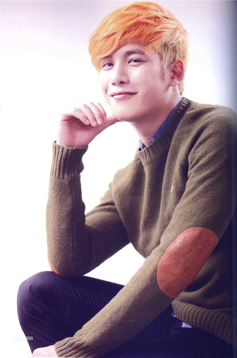 最全朴基雄(，Park Ki Woong，パク ギウン)在《VOGUE》4月号中的壁纸