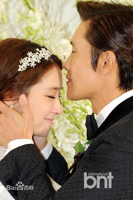 李珉廷()李秉宪婚礼素颜照相册