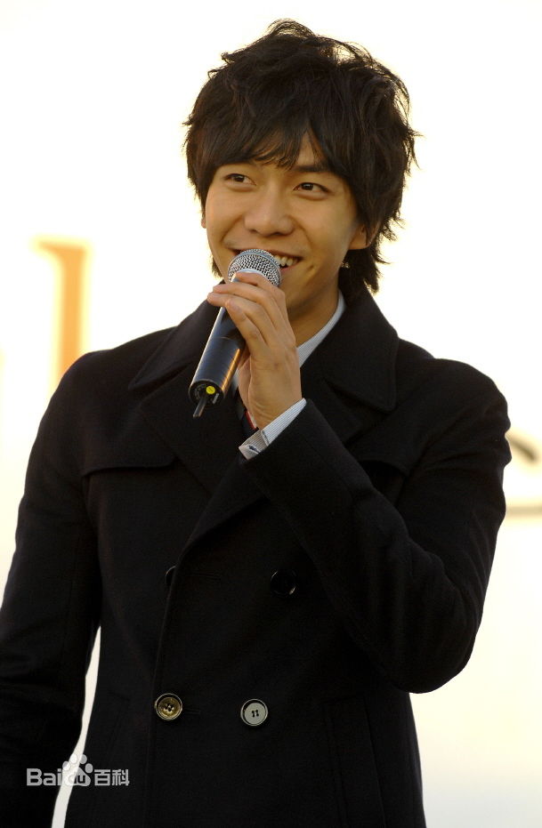 李昇基(Lee Seung Gi、イ·スンギ)公演现场生活照相册