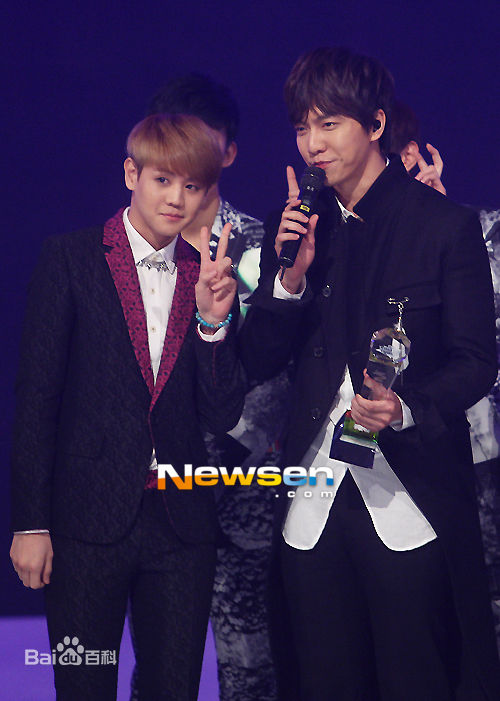 李昇基(Lee Seung Gi、イ·スンギ)公演现场生活照相册